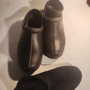 Waterproof Uggs Clog Style With Removable Inserts For Warmth And Comfort